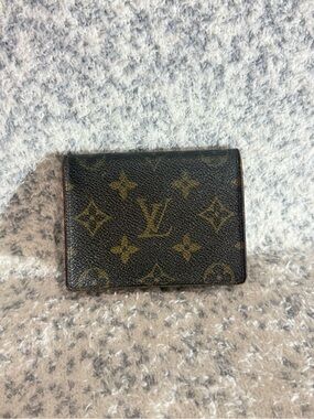 Louis Vuitton Monogram Card & Key Holder in Brown